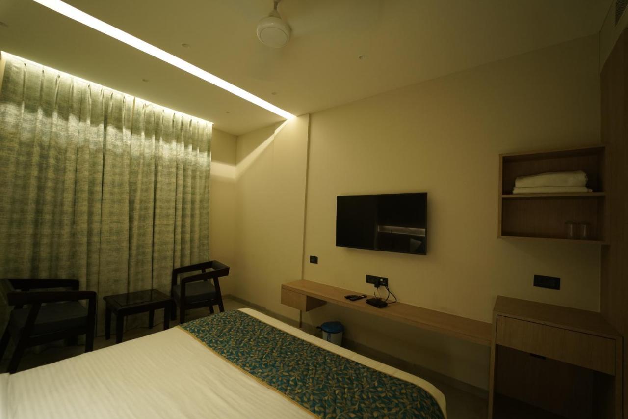 Hotel Laksh Rāipur Eksteriør bilde