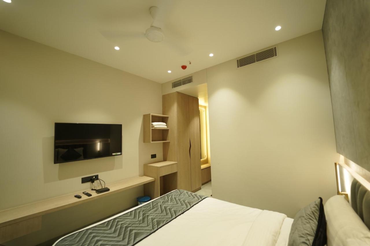 Hotel Laksh Rāipur Eksteriør bilde