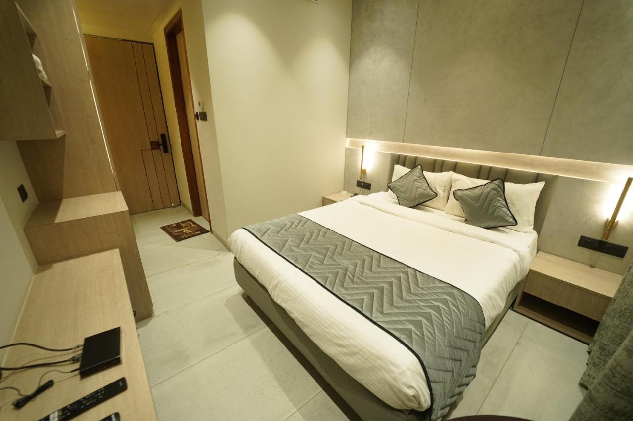 Hotel Laksh Rāipur Eksteriør bilde